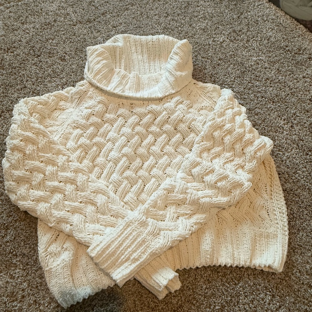 Kendall & Kylie Cream Cable Turtleneck Sweater